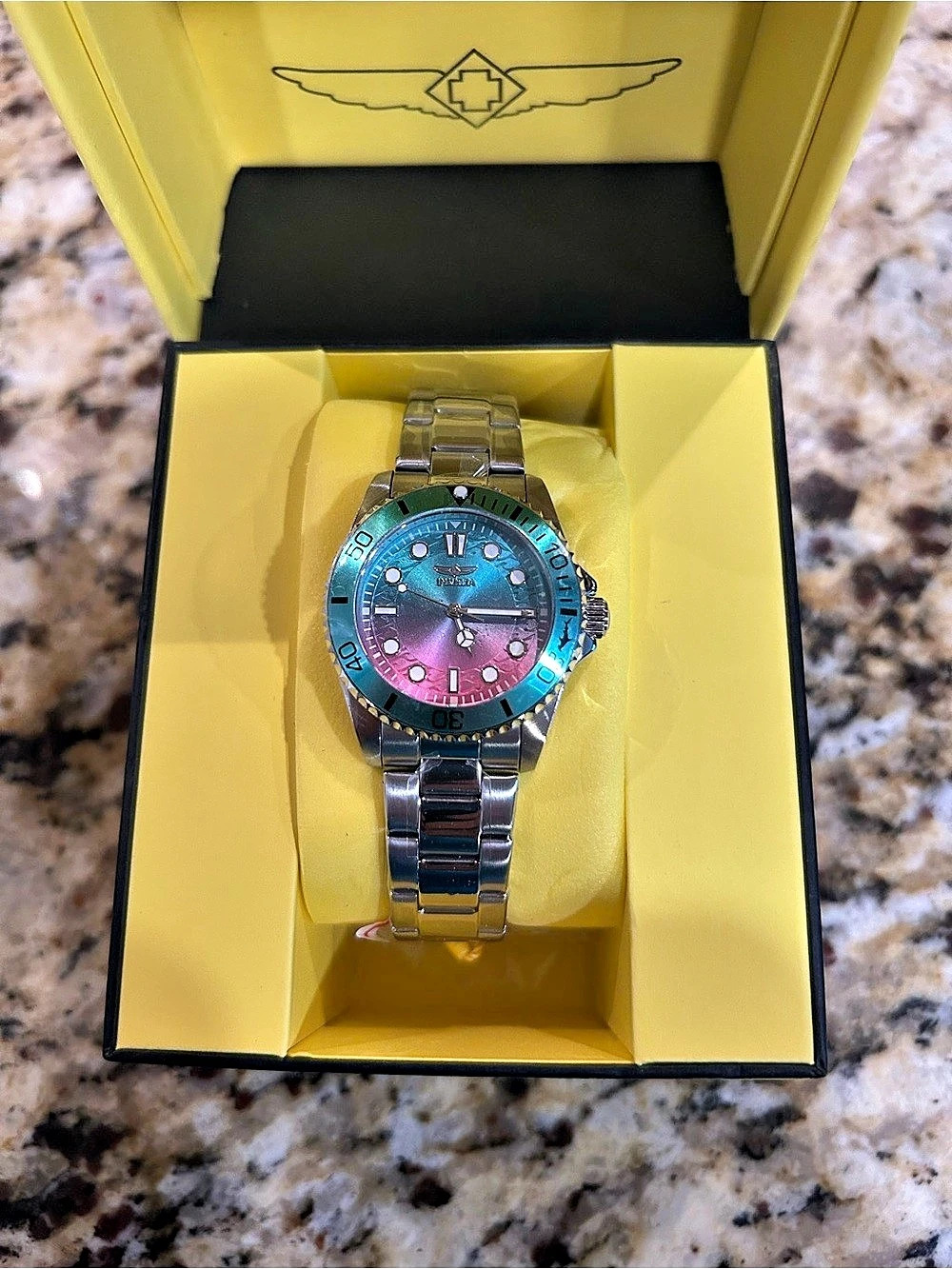Invicta Pro Diver Kromatyk Model 50931 Watch Blue & Pink NWT